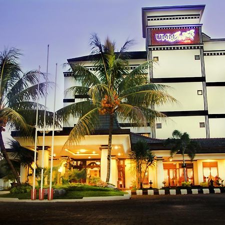 Umm Inn Hotel Malang Exterior photo